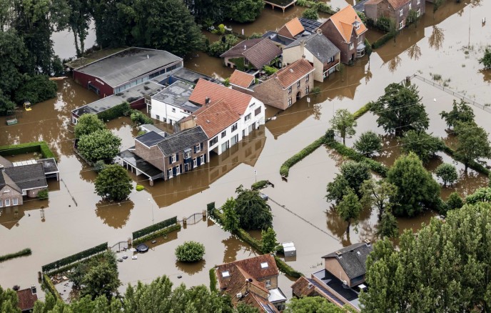 Flooding: Residents along the Maas River in the Netherlands were forced to flee at full speed as the river grew exponentially fast due to last month's rain.  At least 126 people died in the floods that swept Belgium, the Netherlands and parts of Germany.  More rain and severe flooding will come in the coming years.  Photo: AFP/NTB