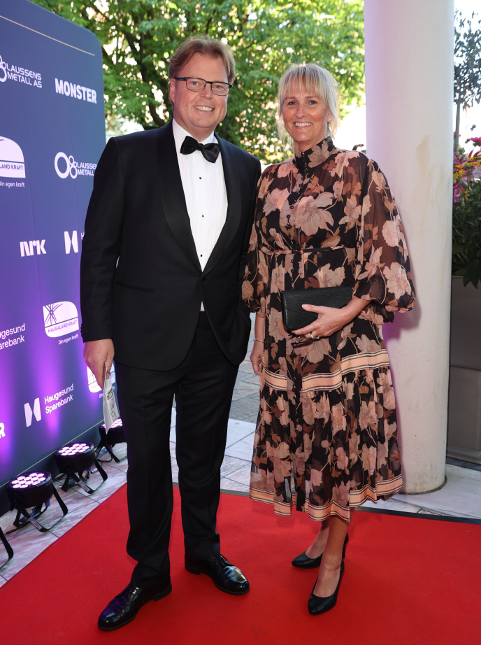 ENJOY: Jørn Lear Horst took his wife Pete Horst to the awards gala.  Photo: Andreas Vadom / Look and Hear