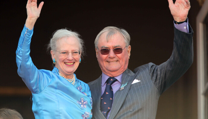 Celebration: Queen Margaret and Prince Henrik smile on the balcony during the Queen's 70th birthday.  Photo: Shutterstock Editorial / Jens Hartmann / REX / NTB