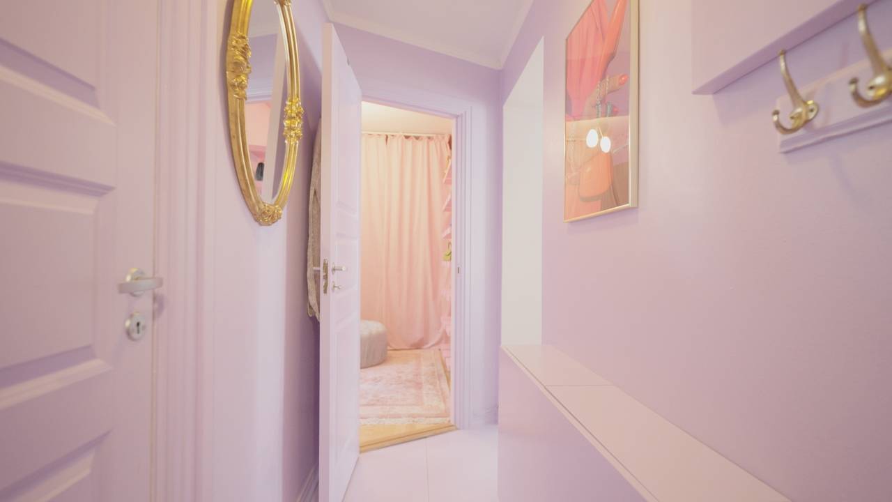 Colors in the home are becoming more and more popular.  Illustrated here with purple walls. 