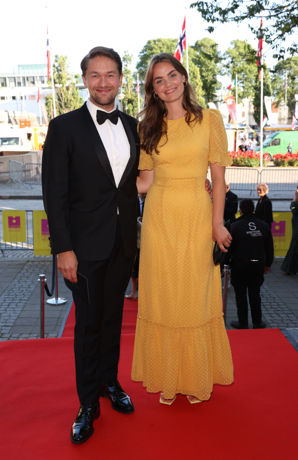 Party Evening: Jacob Oftebro was nominated for Best Male Actor, and arrived with girlfriend Hana Chukron.  Photo: Andreas Vadom / Look and Hear