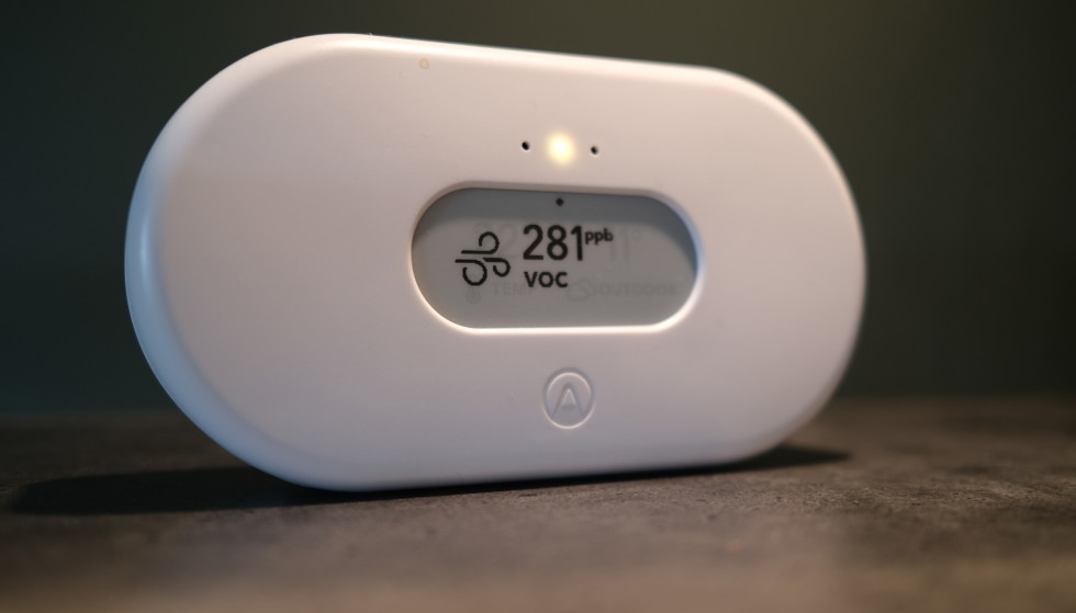 Wave View Plus reveals that the air quality is not top notch, due to the high VOC content in the room.  Photo: Martin Kenningerode Storbo