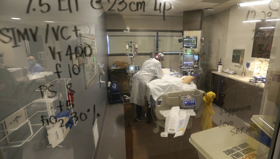 Treatment: From another room in the emergency room.  Photo: Alex Horvath/AP/NTB