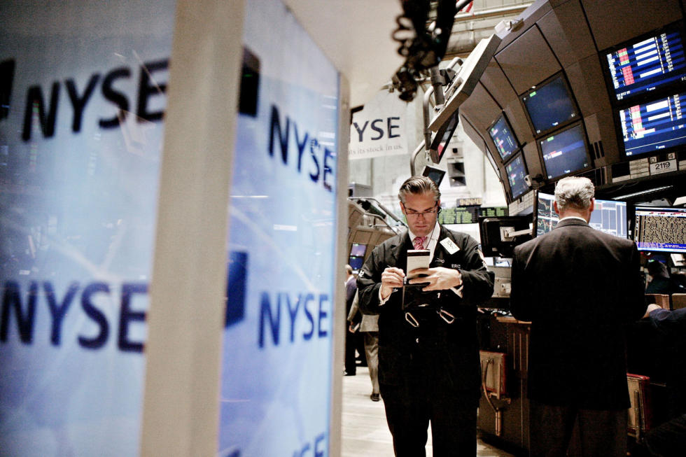 Mixed mood on Wall Street