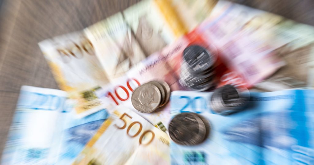 Now comes the interest rate hike - you need to do this to save thousands of kroner