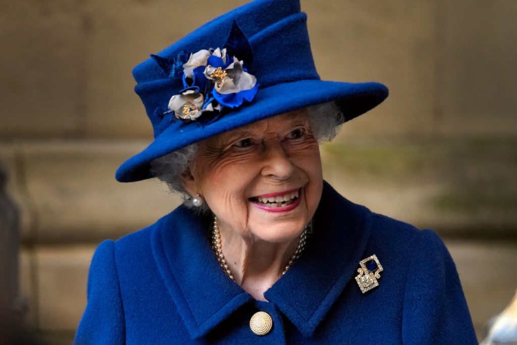 Queen Elizabeth returns: - Can't stand dishonesty - VG