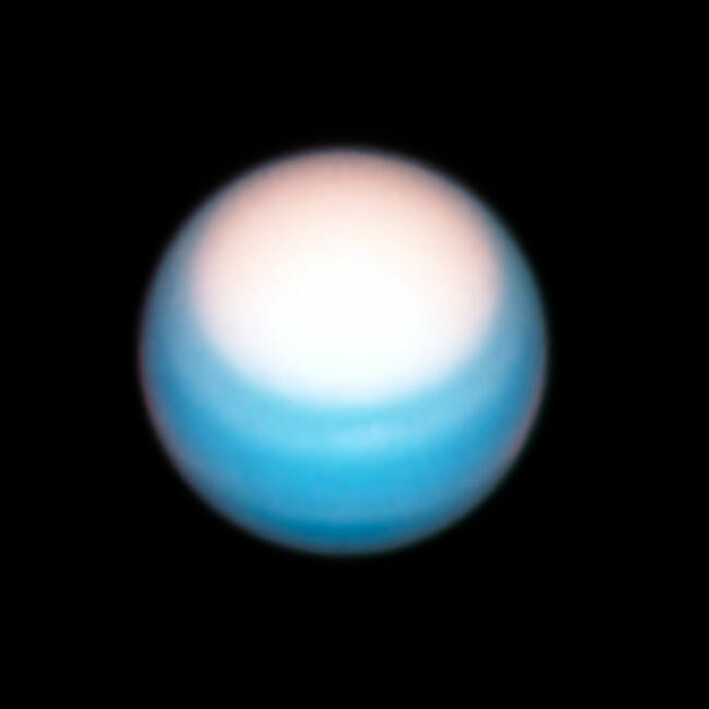 Uranus was seen on October 25, 2021. You can clearly see the white field above the pole.