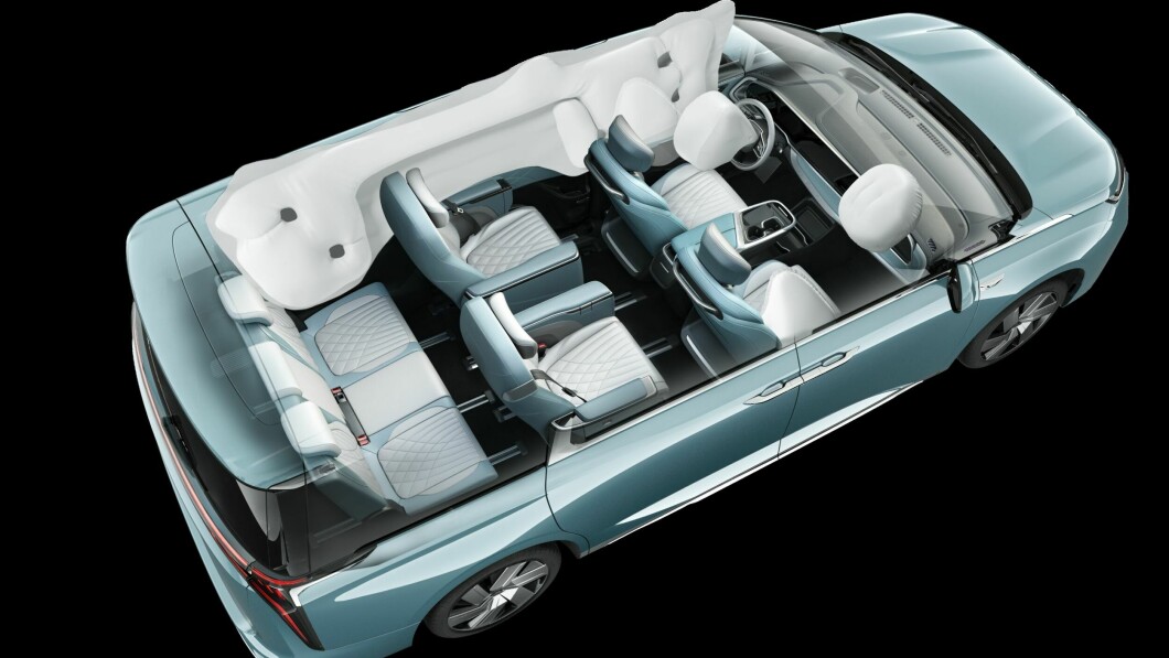The car is delivered with six or seven seats, and there is still usable luggage space with all of these seats in use.