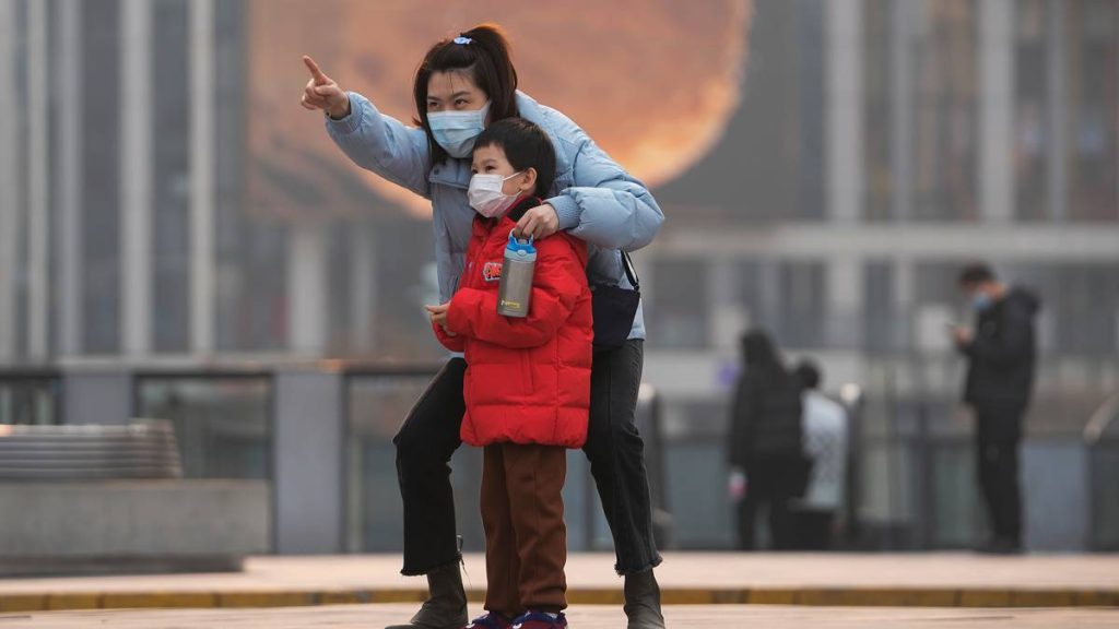 Study warns of massive outbreak if China opens - NRK Urix - Foreign news and documentaries