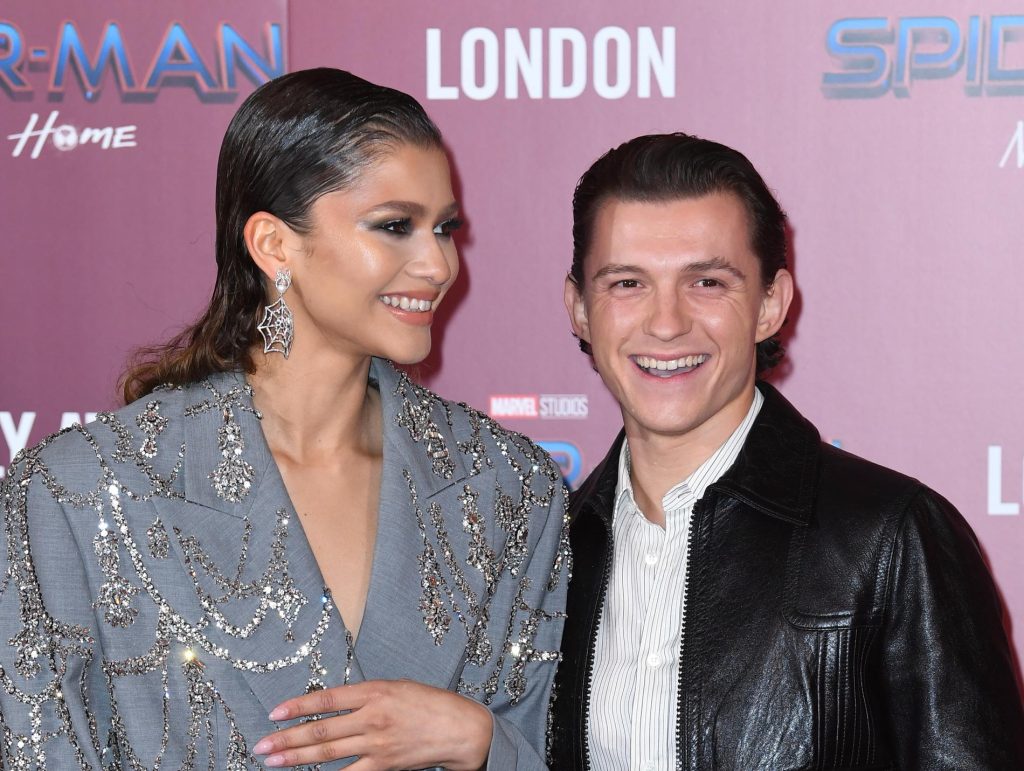 Height difference creates challenges for Tom Holland - VG