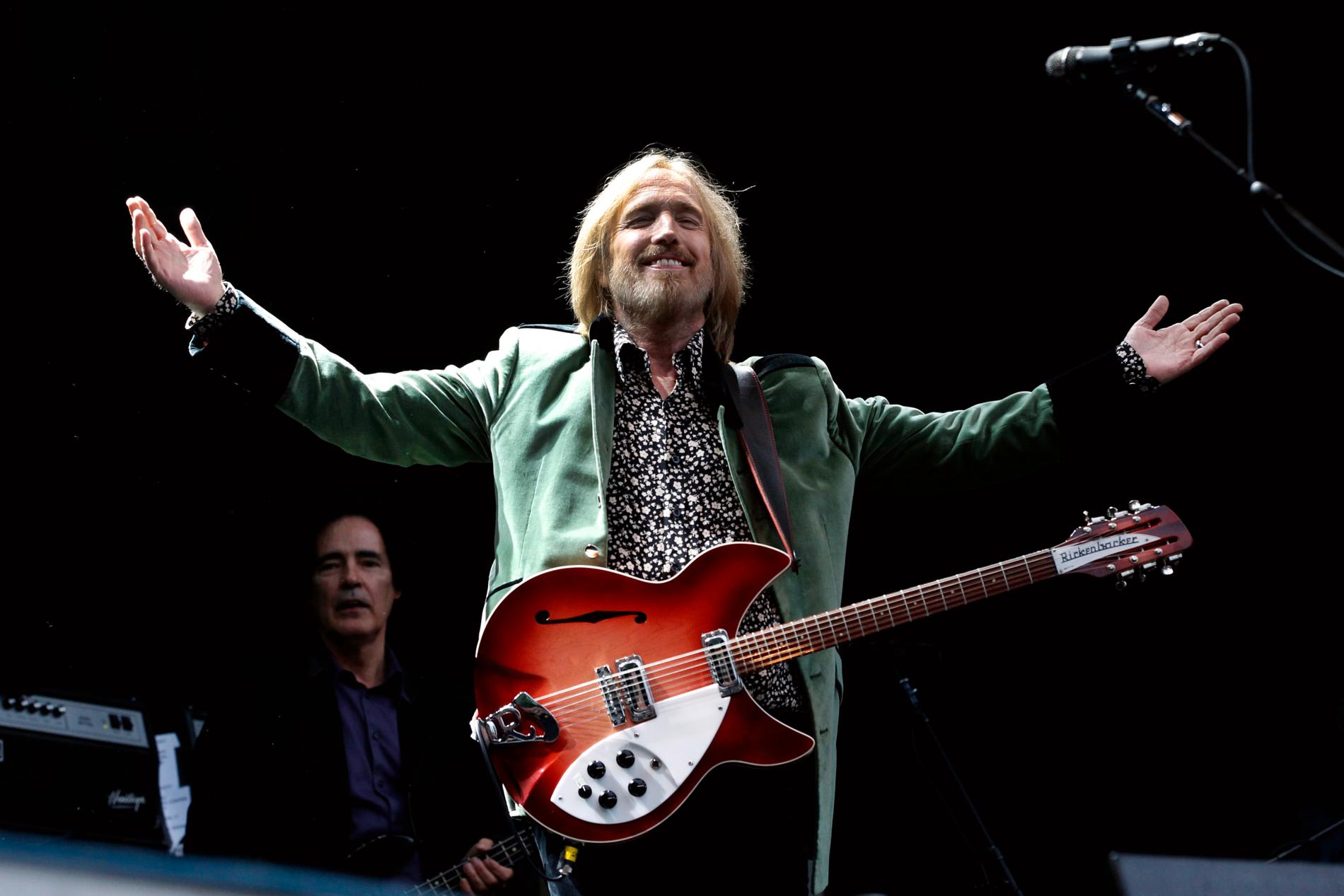 Tom Petty received his PhD posthumously - VG