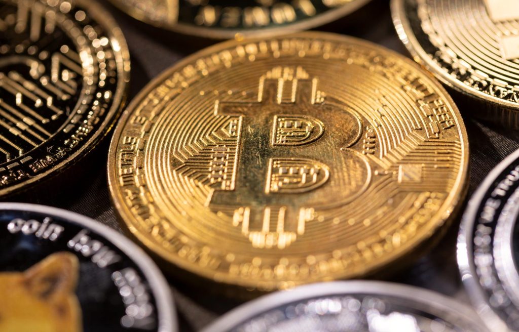 Bitcoin Drops Below $50,000 - E24