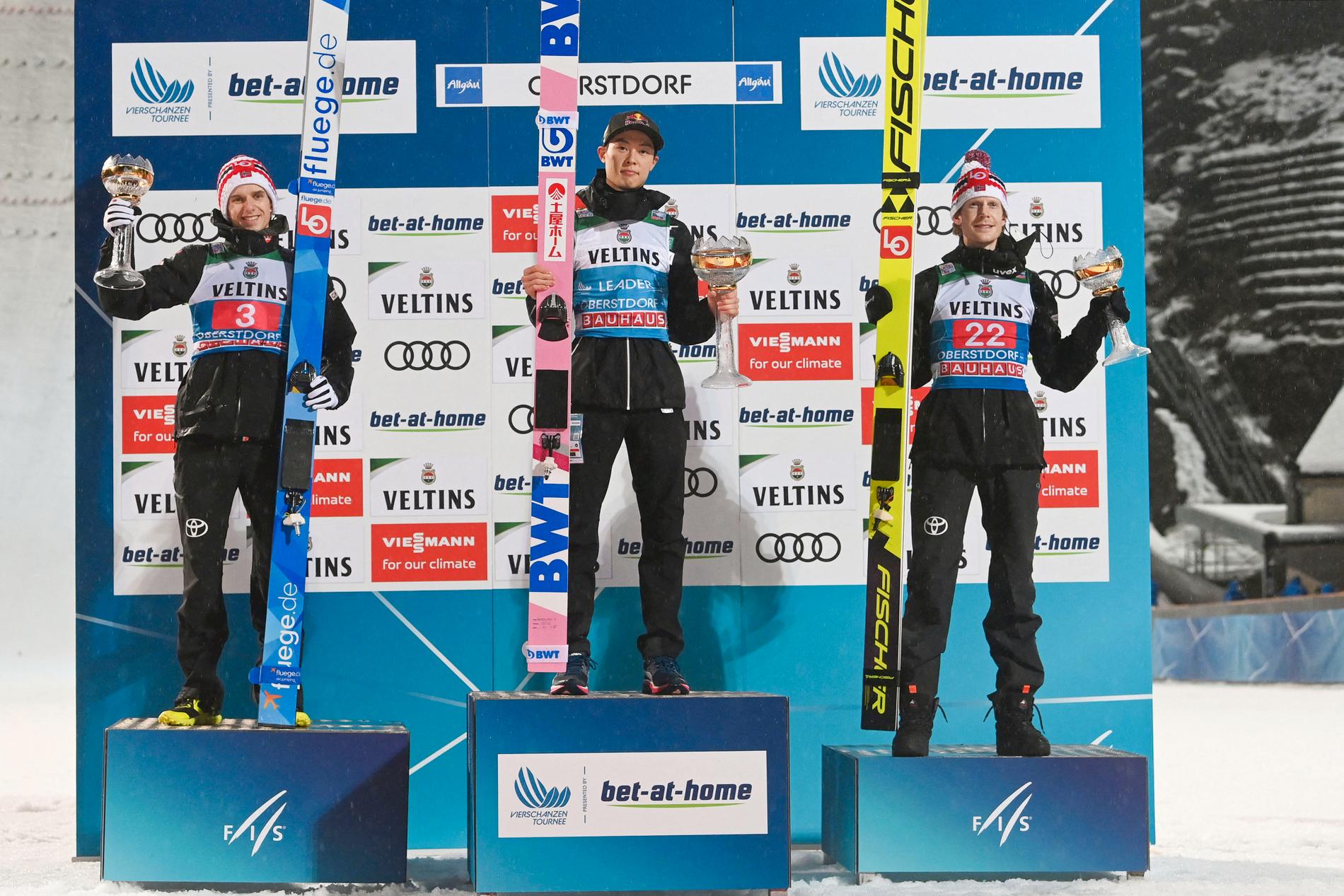 Granerud takes second place in Jump Week premiere - Historic Norwegian team effort - VG