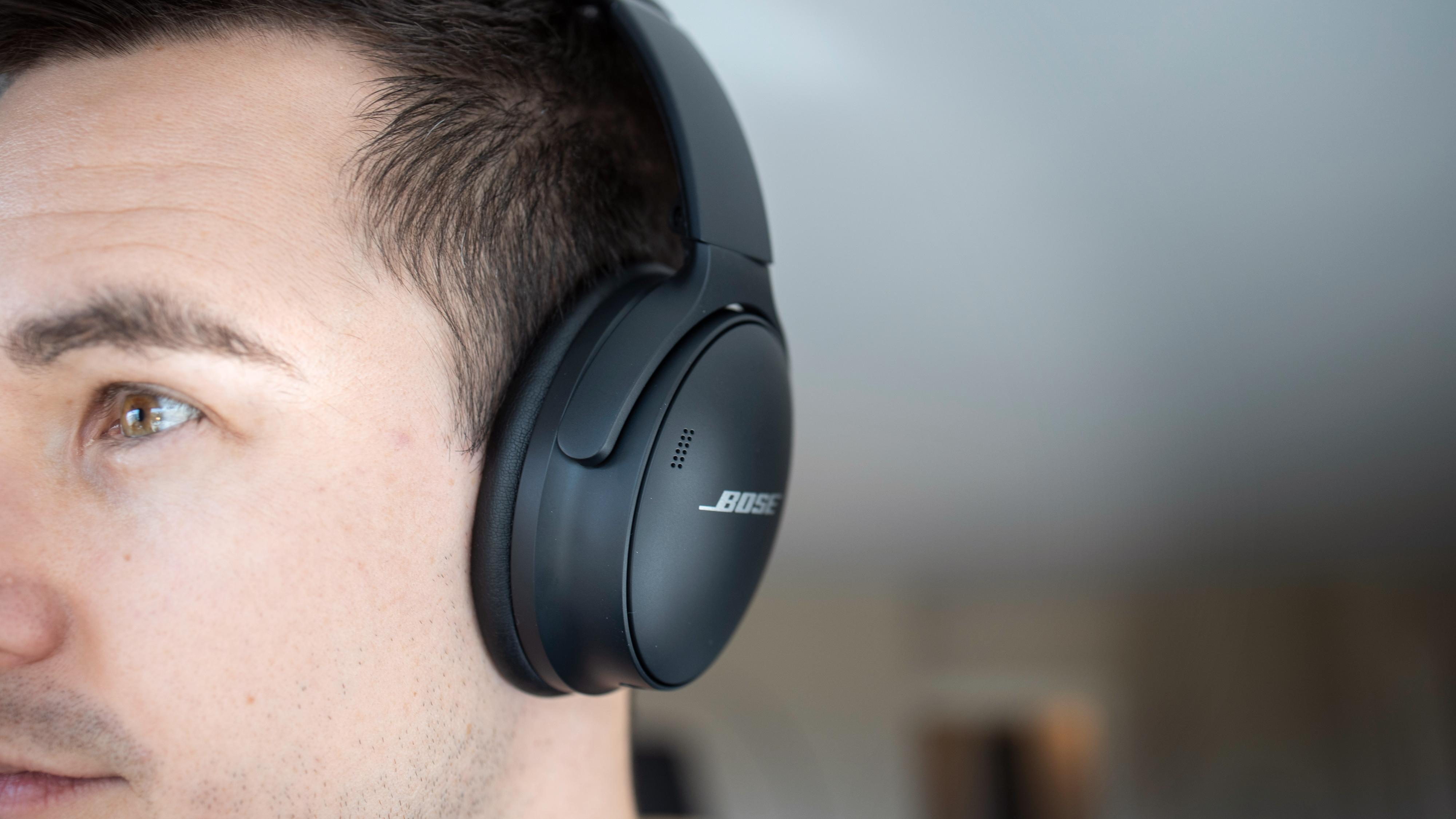 Here is the Bose QC45 noise canceling.