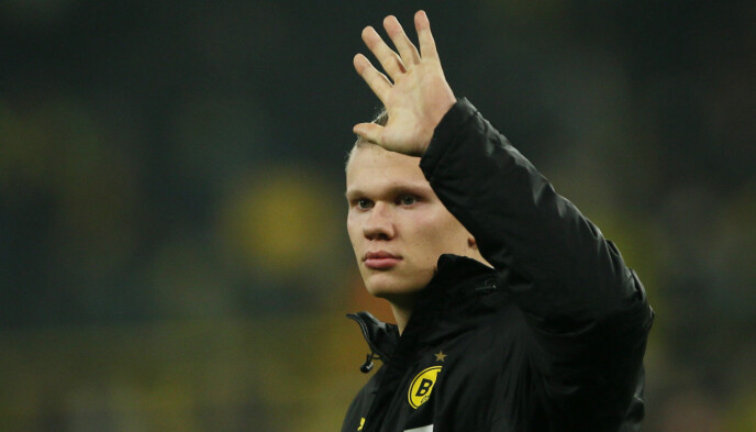 farewell?  Erling Braut Haaland walked alone around Signal Iduna Park and greeted the crowd after beating Greuther Fürth last week.  Some interpret this to mean he almost said goodbye to the fans.  Photo: NTB