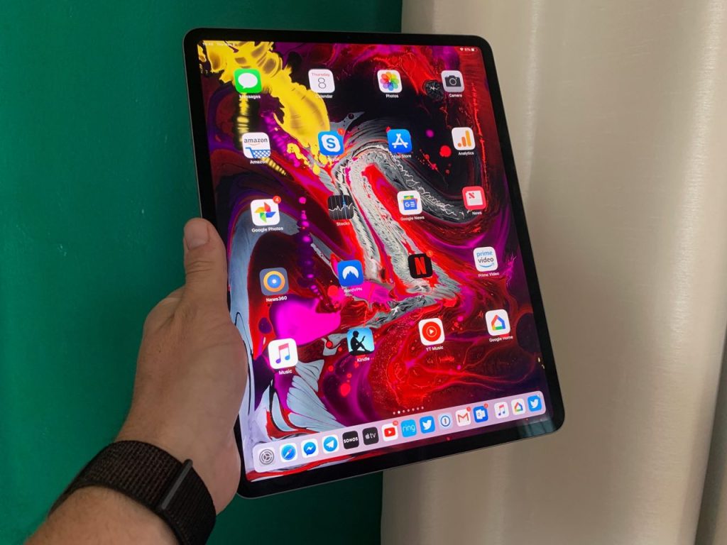 Plan the iPad Pro with the glass back, but that's a big deal