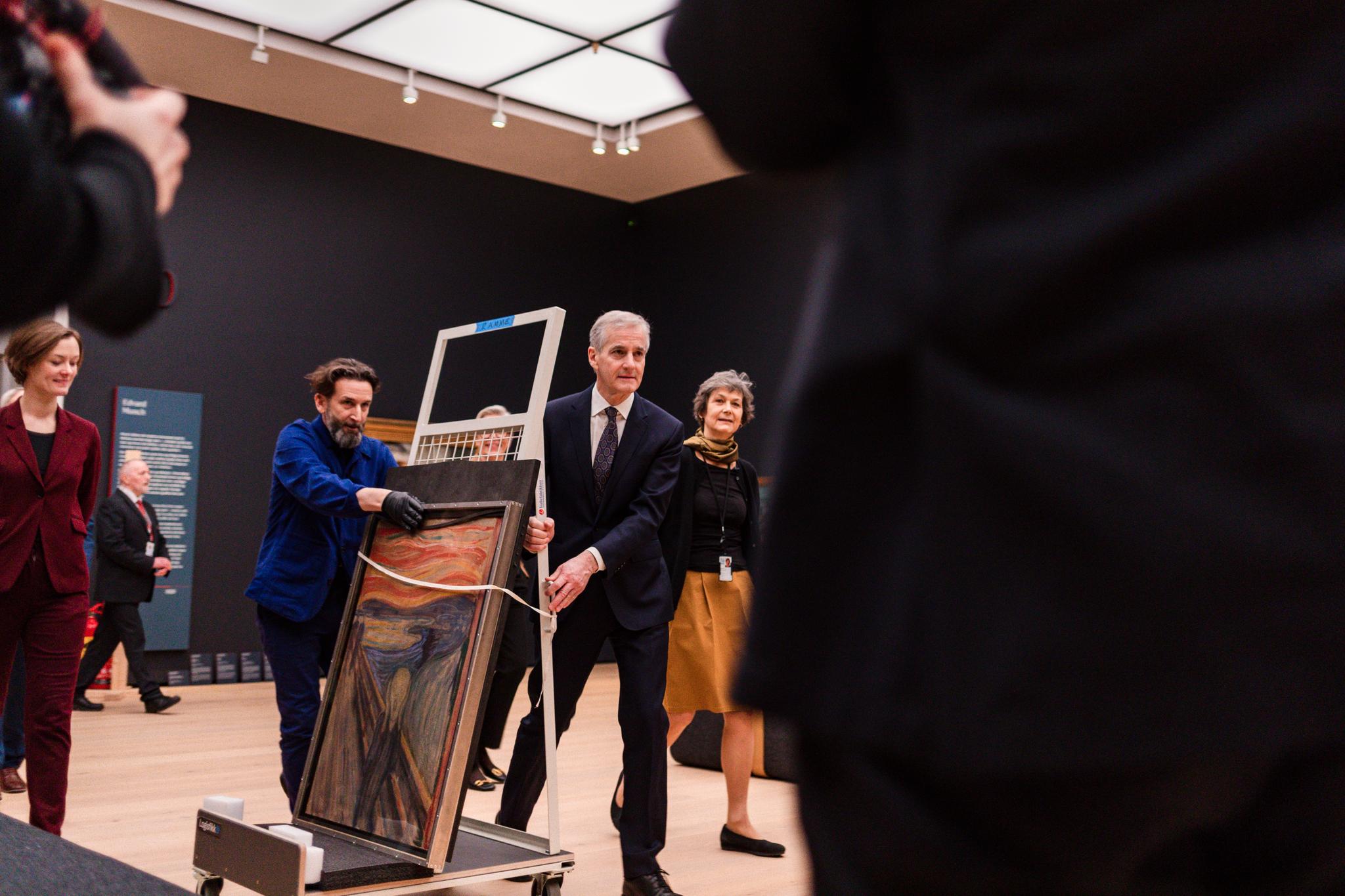 Prime Minister Edward Munch's "Scream" rolled into the National Museum