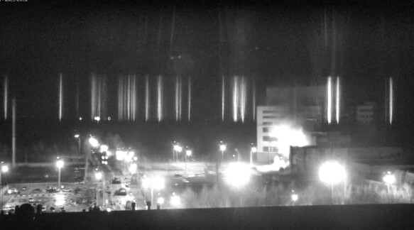 Surveillance camera shows the nuclear power plant in Zaprorezhga, where it began burning on Friday after a military attack.  Photo: ZAPORIZHZHYA NPP