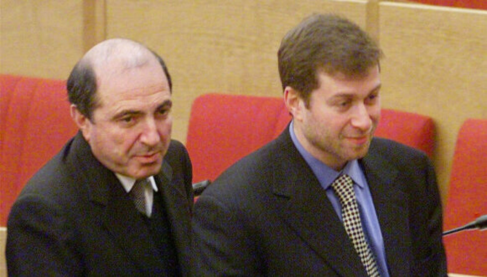 BREAKING: Boris Berezovsky and Roman Abramovich join Sibneft.  Subsequently, Berezovsky filed a lawsuit against Abramovich.  Photo: AP Photo