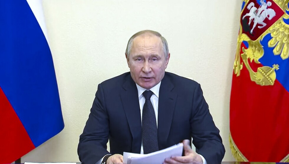 Warning: Russian President Vladimir Putin warns the West and NATO against interfering in Ukrainian territory.  Photo: Presidential Press Agency/Associated Press