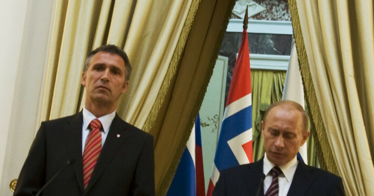 Vladimir Putin vs.  Jens Stoltenberg