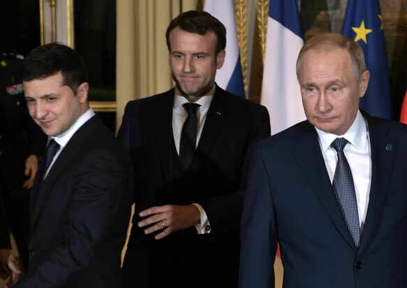 Different: Ukrainian President Volodymyr Zhelensky, French President Emmanuel Macron and Russian President Vladimir Putin are in the same picture.  The photo was taken in December 2019 in Paris, France.  Photo: Alexei Nikolsky / Sputnik / AFP