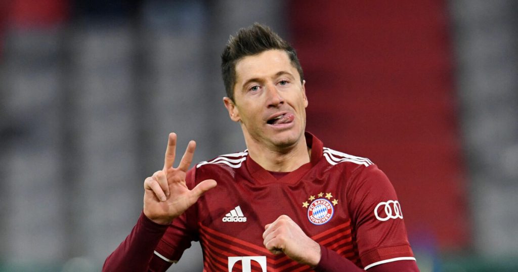 Lewandowski with a quick three when Bayern crushed Salzburg