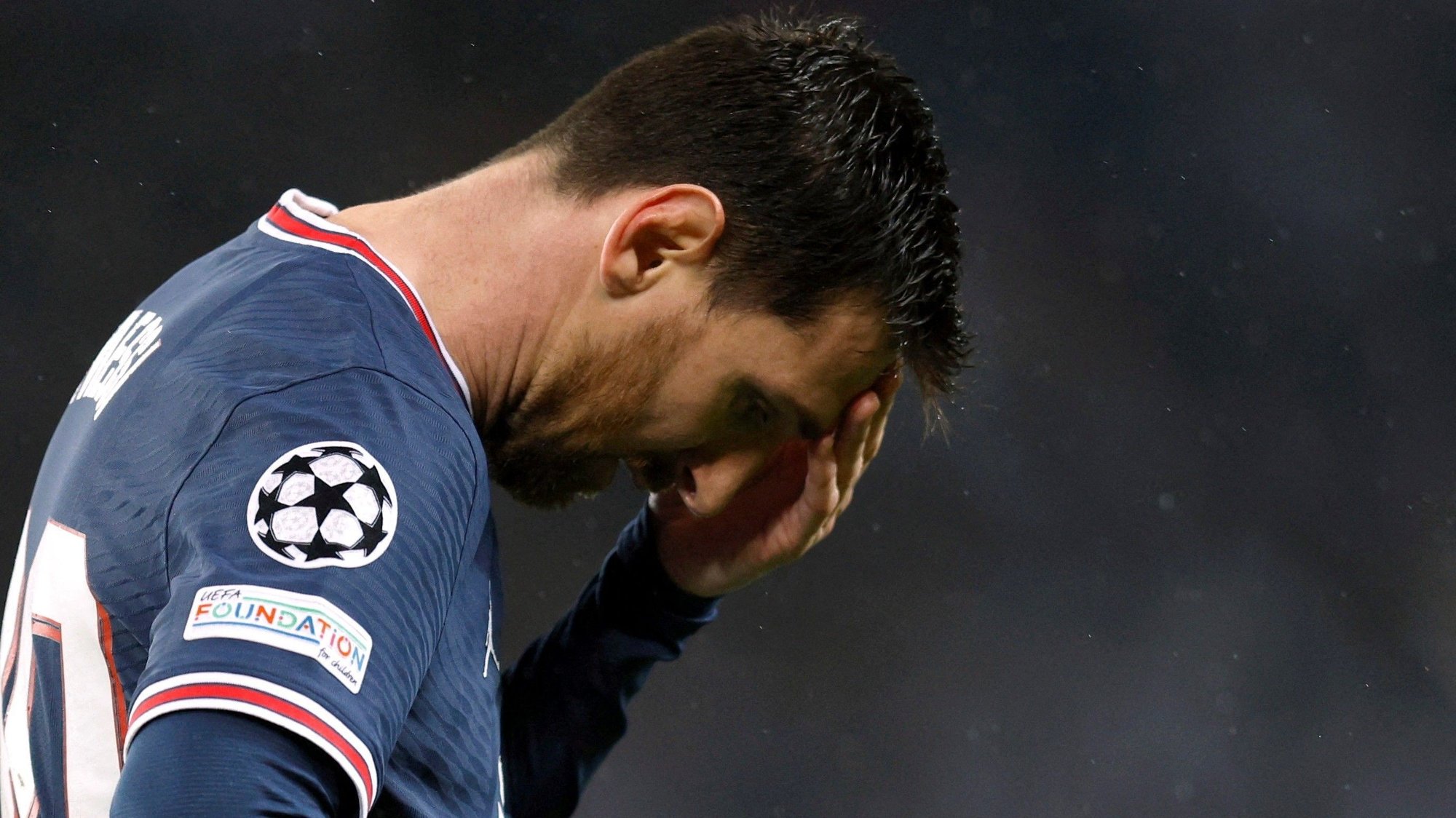 Ligue 1, Paris Saint-Germain |  The arc against Messi creates reactions: