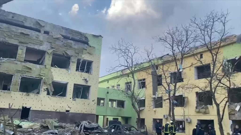 Several people were killed after the bombing of a children's hospital in Mariupol - VG