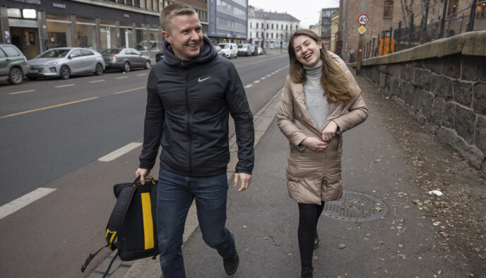 Joy: Olena Beretsuk now lives with her brother-in-law Petro Krasnomowicz in Oslo.  - Of course we have to help each other, says Pietro.  Photo: Lars Evind Pons/Dagbladet