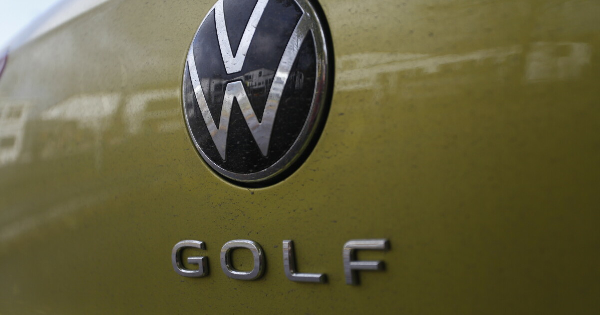 Volkswagen recalls 230,000 cars
