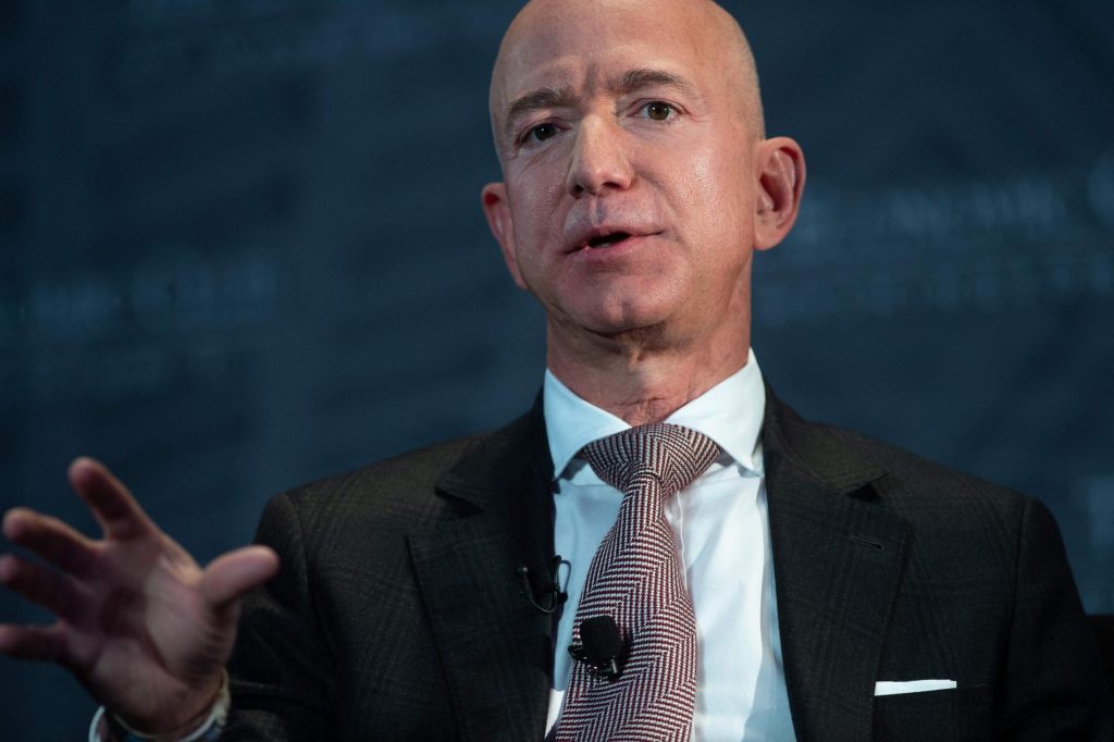 Bezos lost more than 121 billion crowns in a few hours - E24