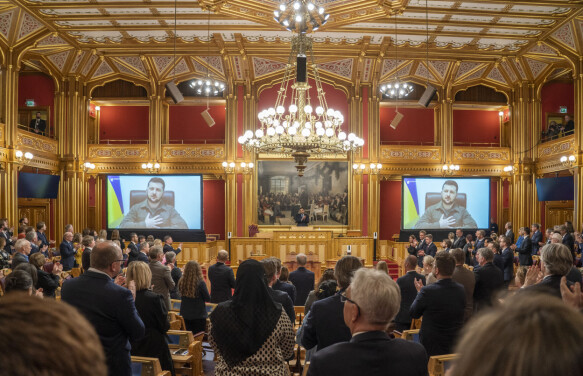 Begins: Ukrainian President Volodymyr Zelensky pleads with the West for more support.  From here when he spoke to Parliament.  Photo: Heiko Junge/Pool/NTB