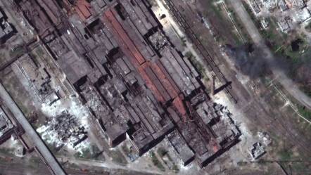 Huge: Azovstal's huge steel mills once housed about 1,000 civilians and 2,000 soldiers, according to Ukrainian sources.  The photo was taken on May 12 and shows the eastern part of the industrial area.  Photo: Maxar Technologies via AP/NTB
