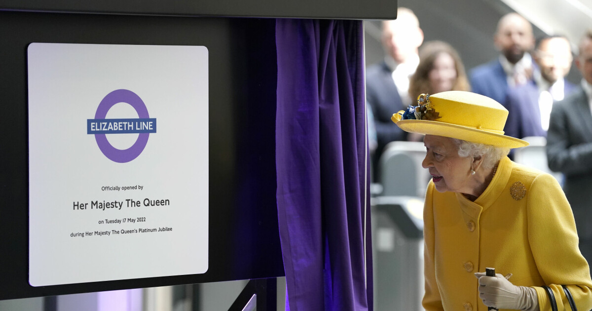 Queen Elizabeth Surprise Visit