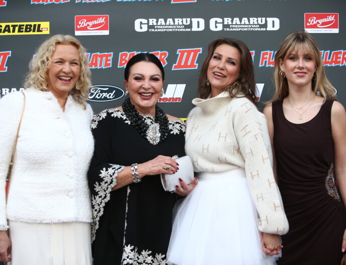 MUST MAKE TV: Martha Louise and Lily Pendres will be producing TV this fall.  Here on the red carpet with Marie Manzetti (left) and Lea Isadora Behn (right).  Photo: Christoffer Andersen / NTB
