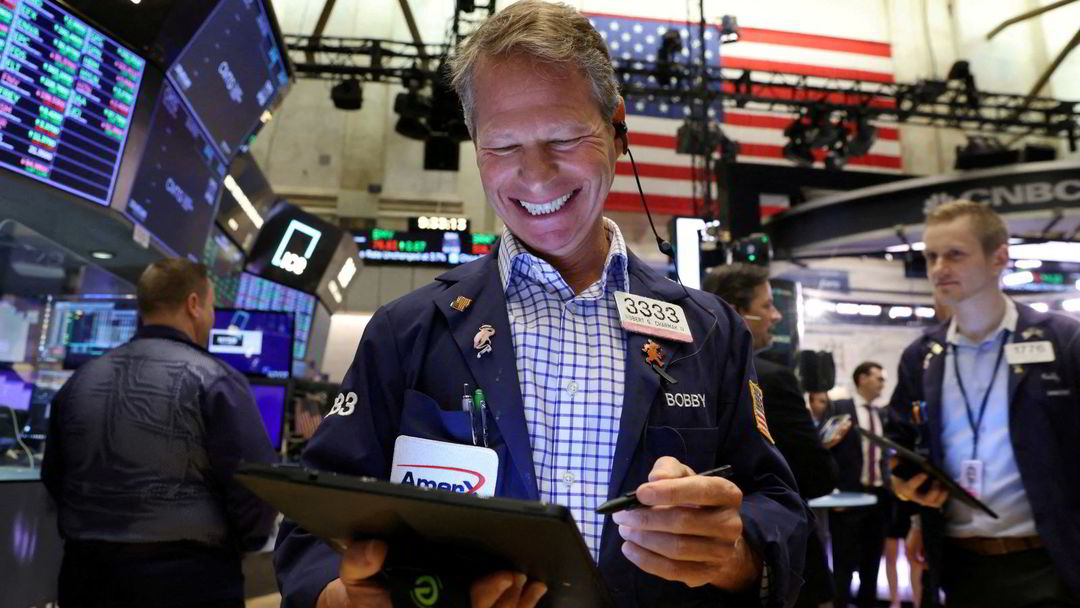 US stock exchanges recovered some losses in the payoff