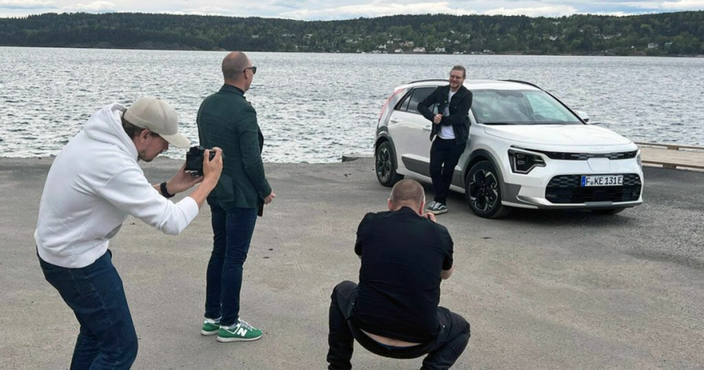 Here are the Swedes in Norway to drive a new Kia