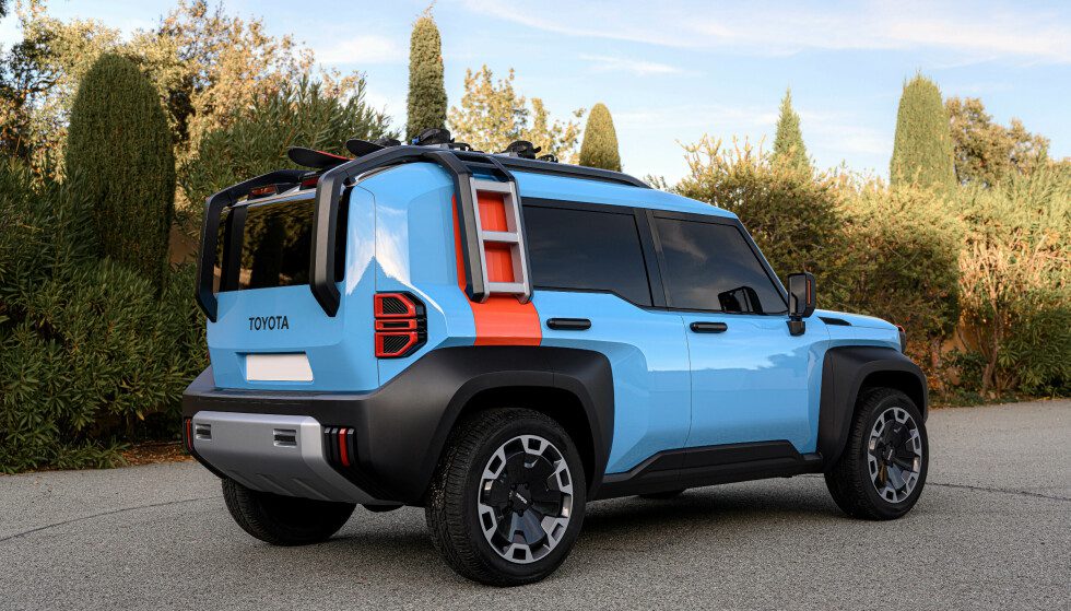 Relationship: The car has genes from the old 40 Series, the FJ Cruiser's throwback.  Photo: Toyota