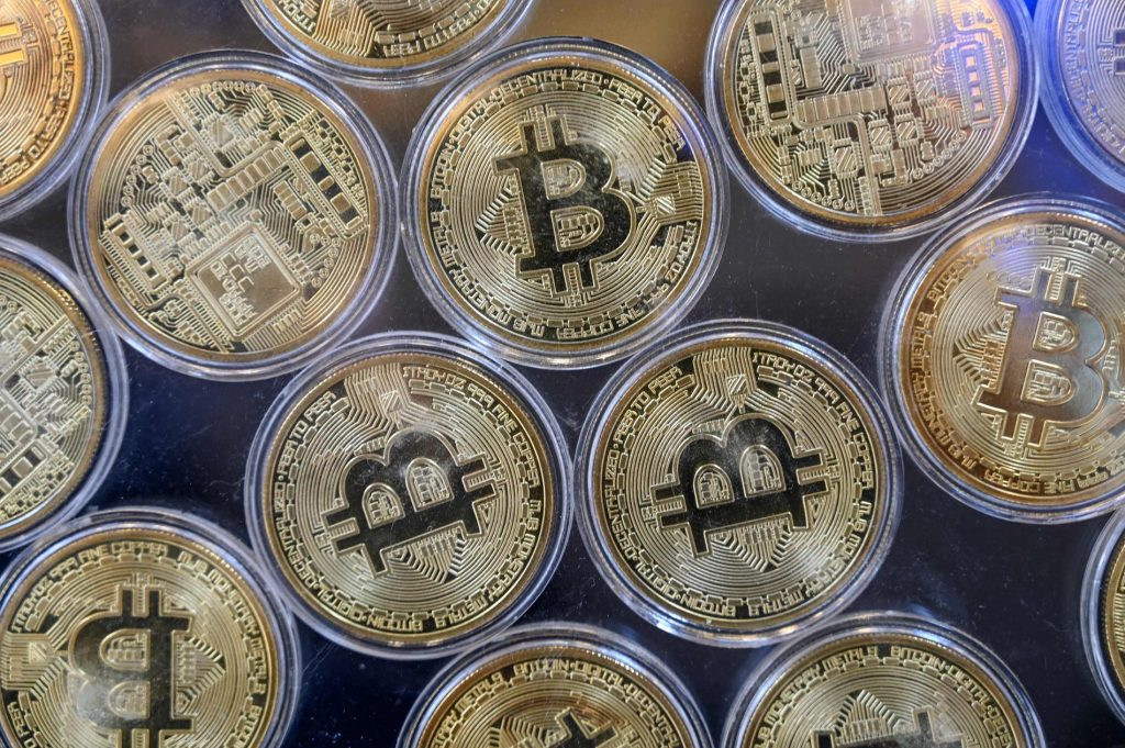 Bitcoin price reaches over $20,000 again - E24