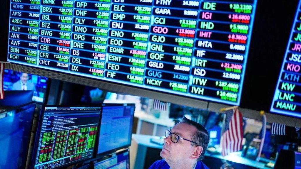 Big volatility on Wall Street - turbulent week ended mixed