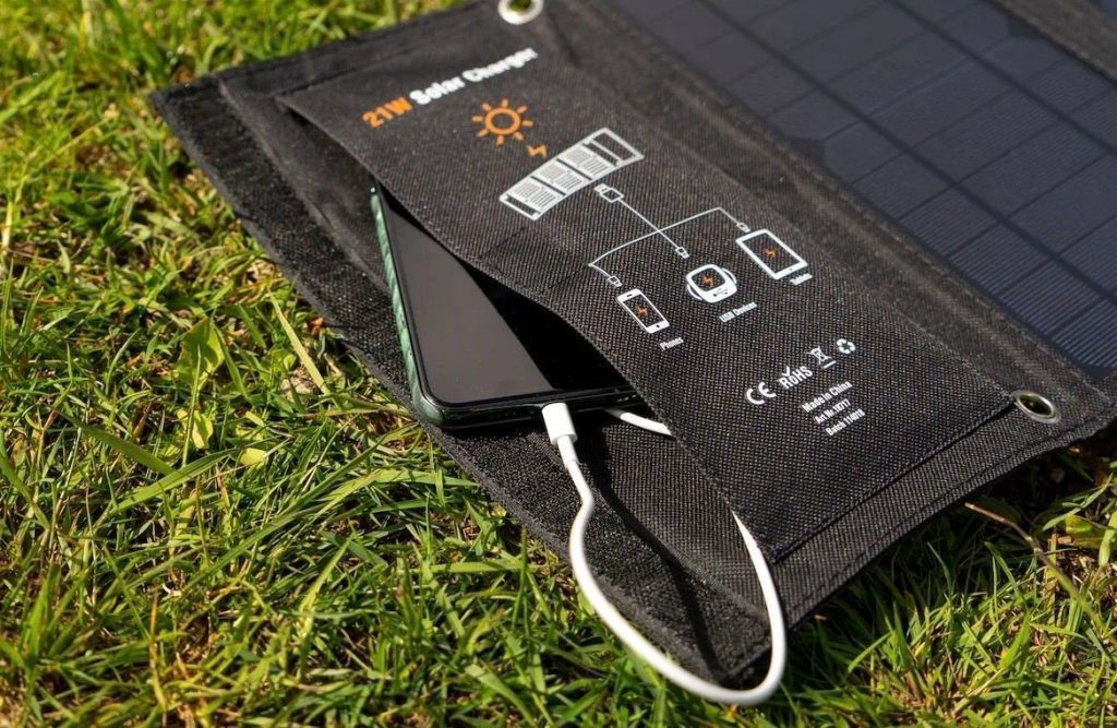 New: foldable solar charger for mobile