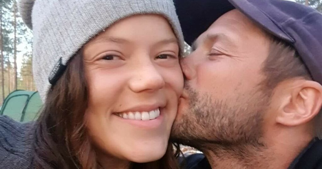 Twin hunter Christine Thibault Hansen is getting married this fall