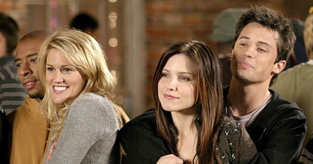 Husband of 'One Tree Hill' star Bevin Prince dies after lightning
