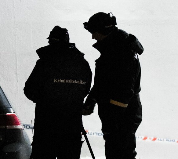 Ongoing shooting episodes: Two forensic technicians work at the scene after the shooting in Holmlia in 2018. Photo: Berit Roald/NTB