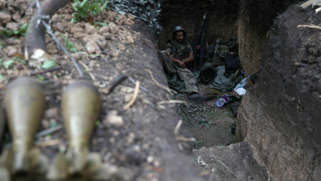 Trenches: New trenches are constantly being dug along the front line in Donetsk.  Photo: AFP / Anatoly Stepanov