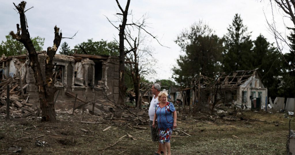 The Ukrainian authorities are asking everyone to evacuate: