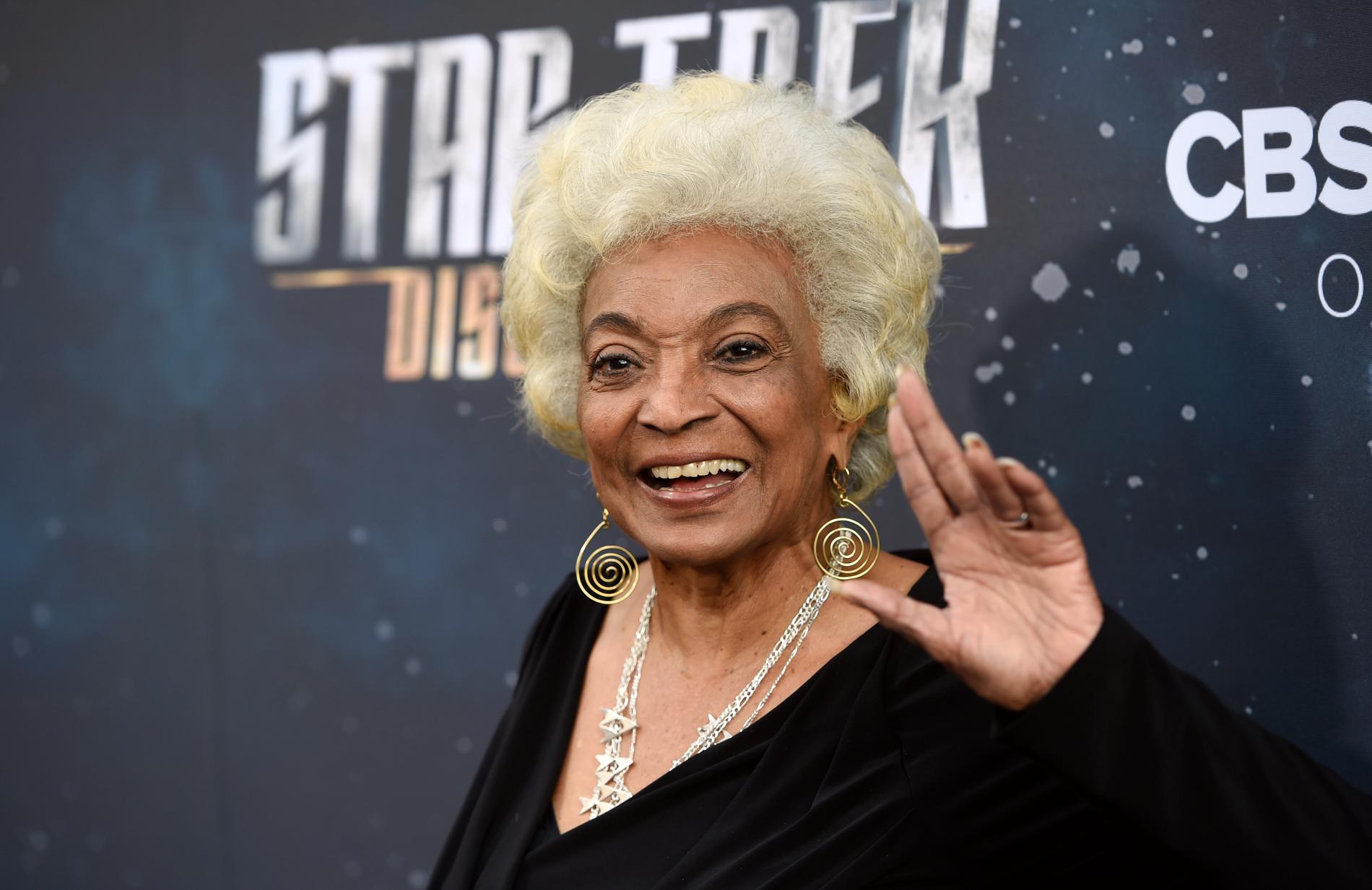 The ashes of 'Star Trek' stars are being sent into space - VG