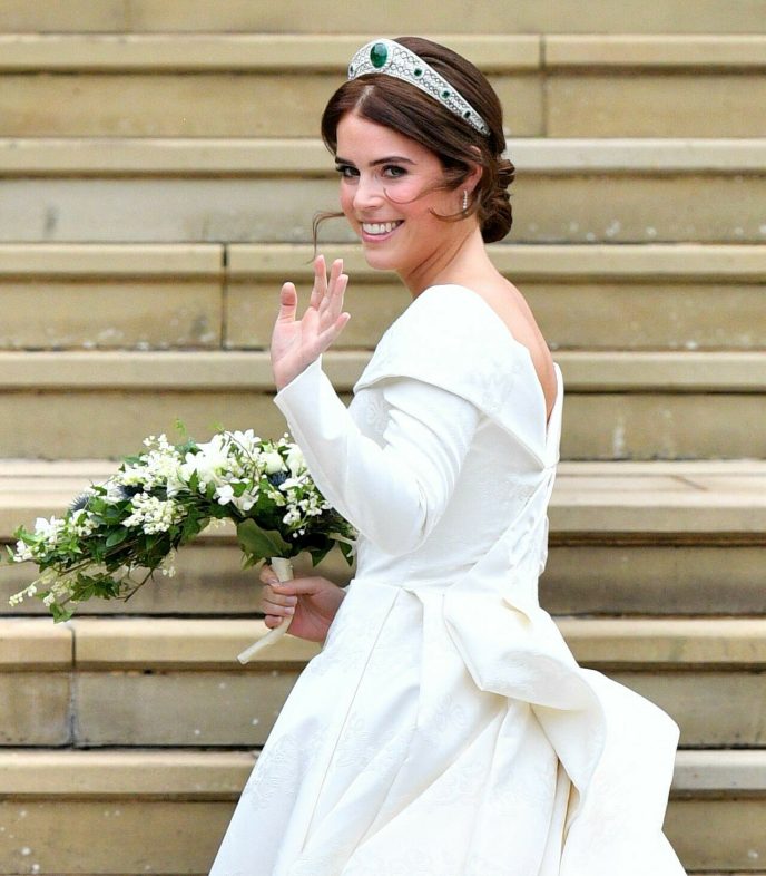 Tiara: Princess Eugenie, like many others, borrowed a tiara from Queen Elizabeth.  Photo: Tim Rooke/REX/NTB