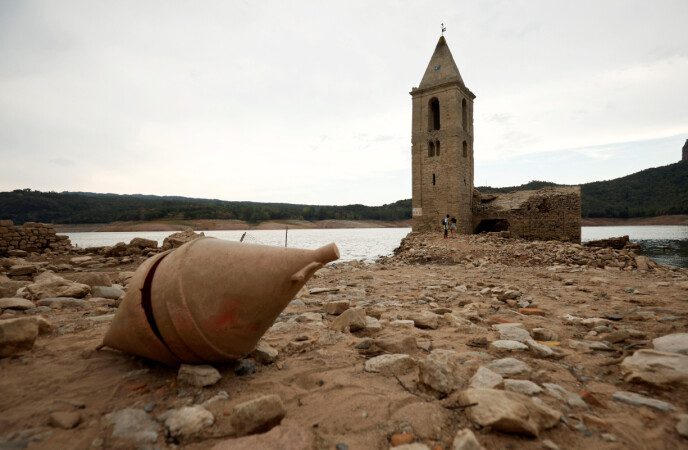 Appearance: The ruins of the 11th century church of Sant Roma de São can now be clearly seen.  Photo: Reuters / NTB